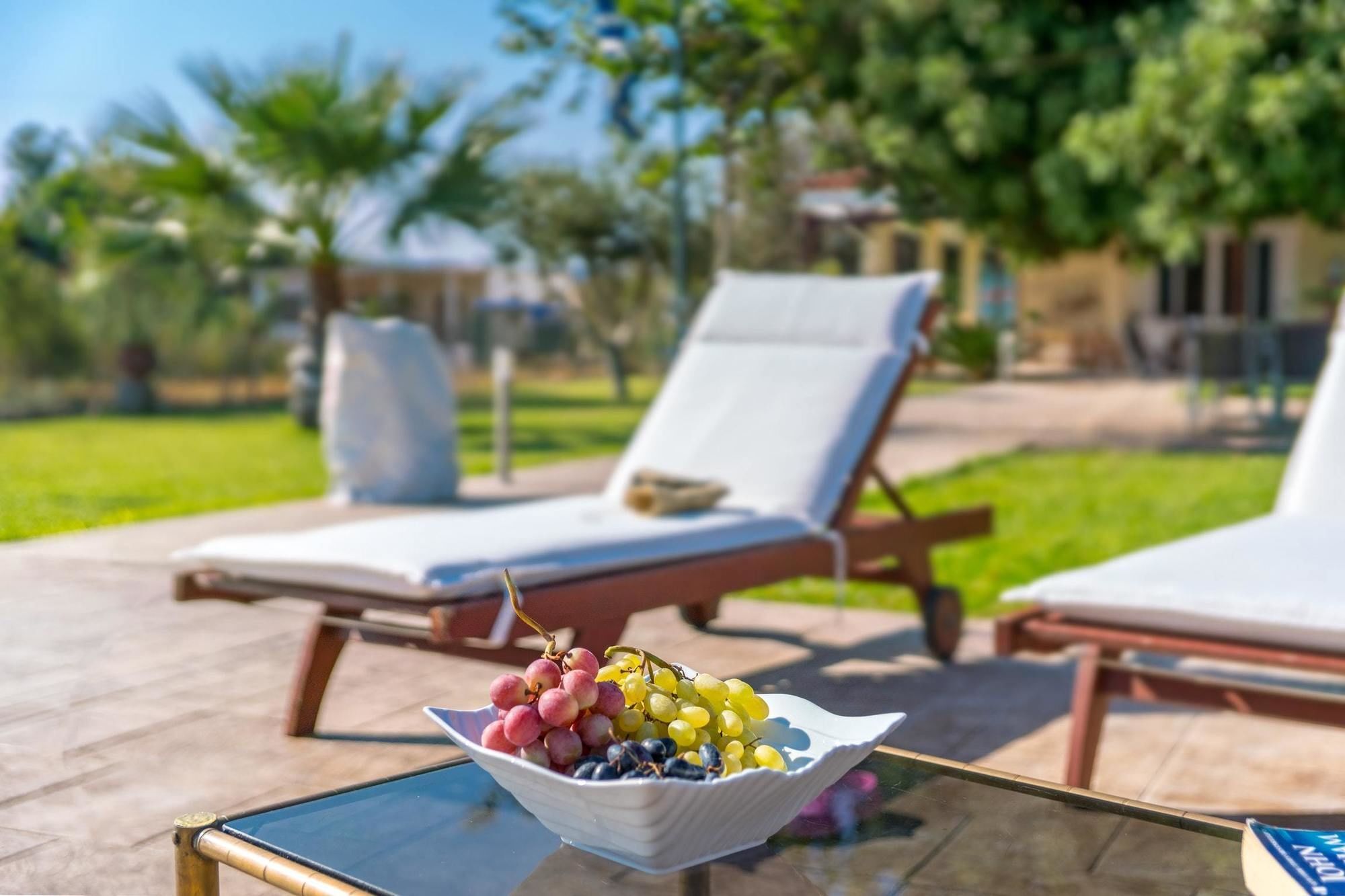 Maria'S Seaside Villa - House With 3 Rooms In Marathon, With Wonderful Exterior foto